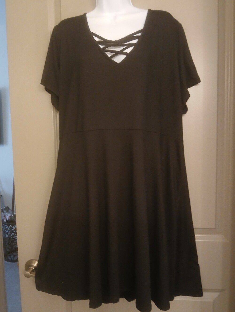 Black Crisscross V-Neck Swing Dress Size 3X VGUC